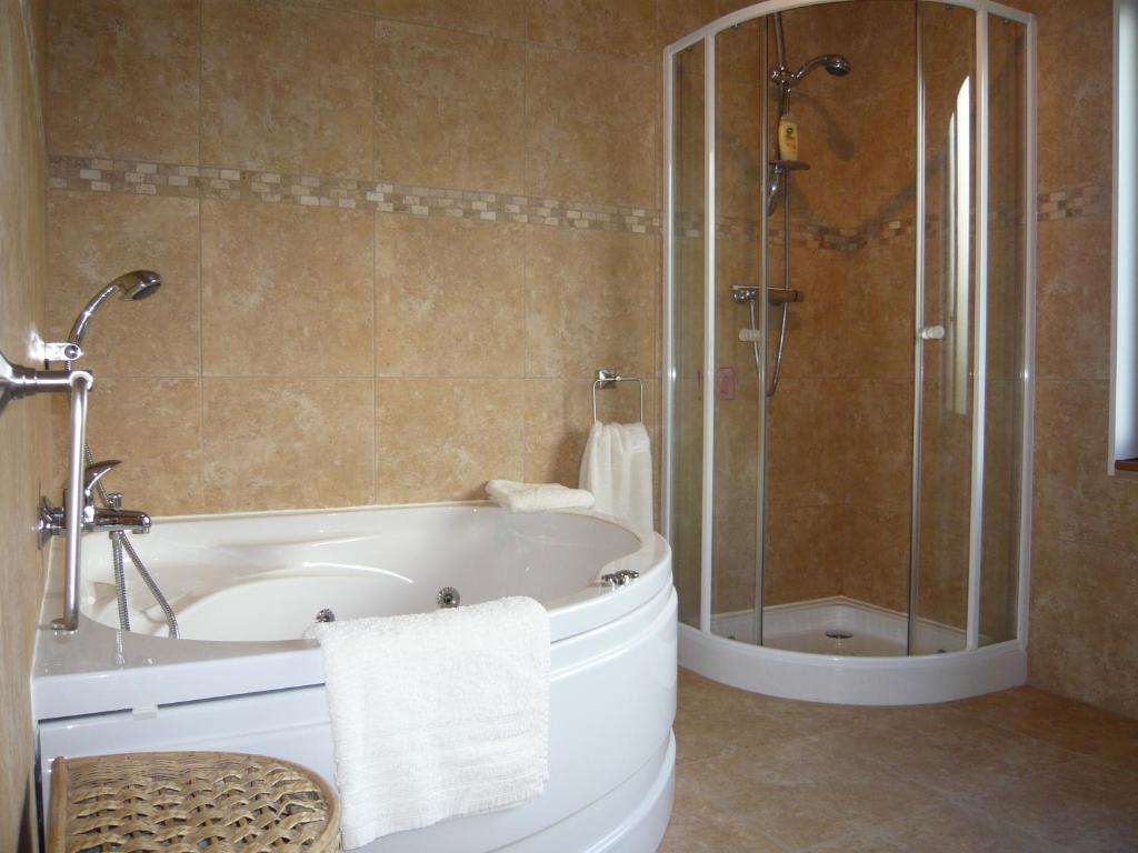 Lakeside Bed And Breakfast Payzac  Habitación foto
